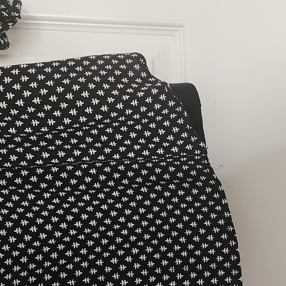 B SKIES ARE BLUE TOP - Picture 6 of 11